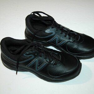 New Balance Women's Sneakers 6.5 D Black Casual Shoes